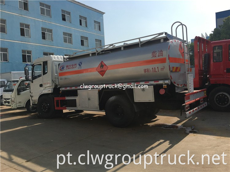 Oil Tanker Truck4